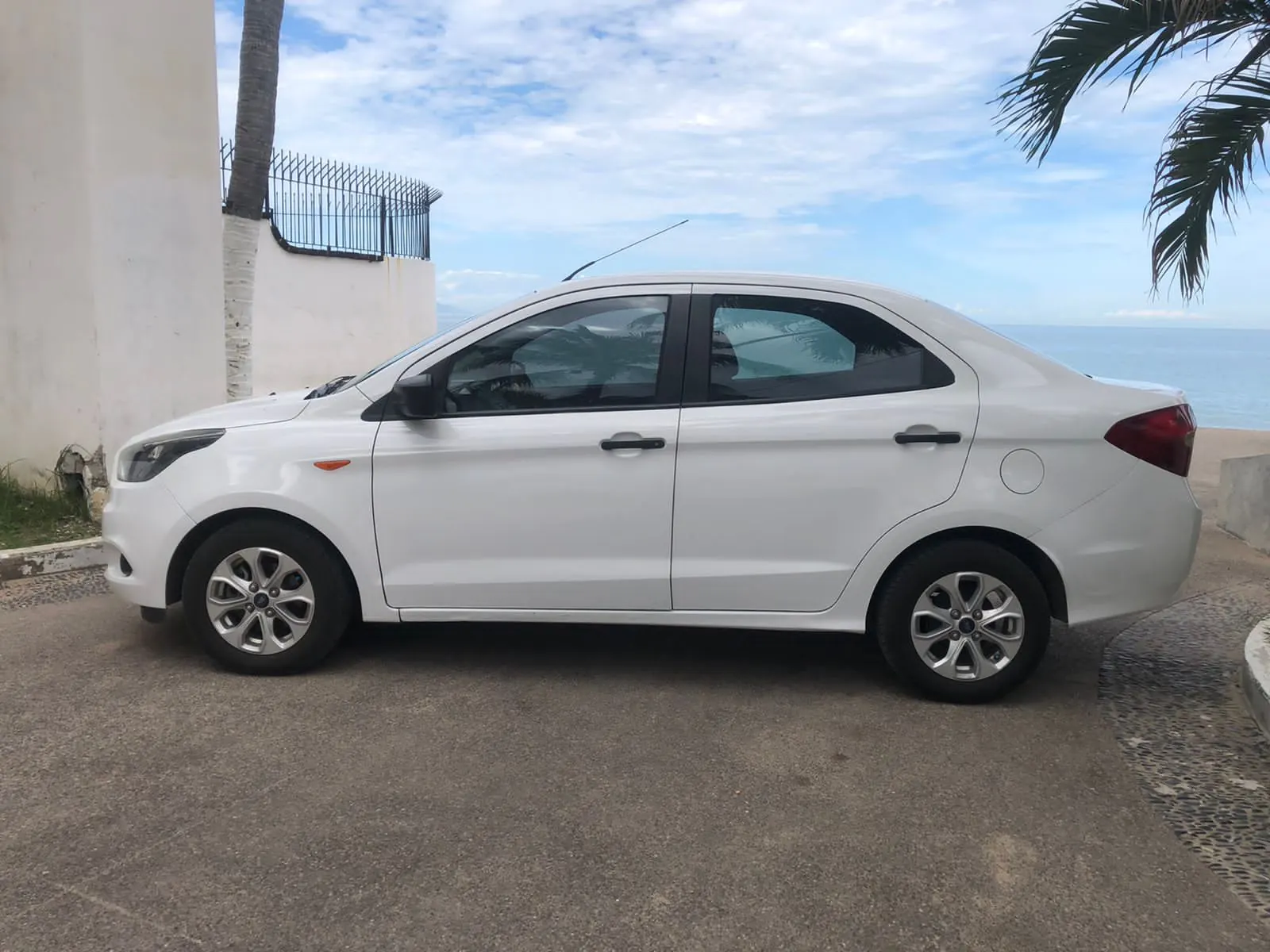 Econo Car AUT (Ford Figo) 3