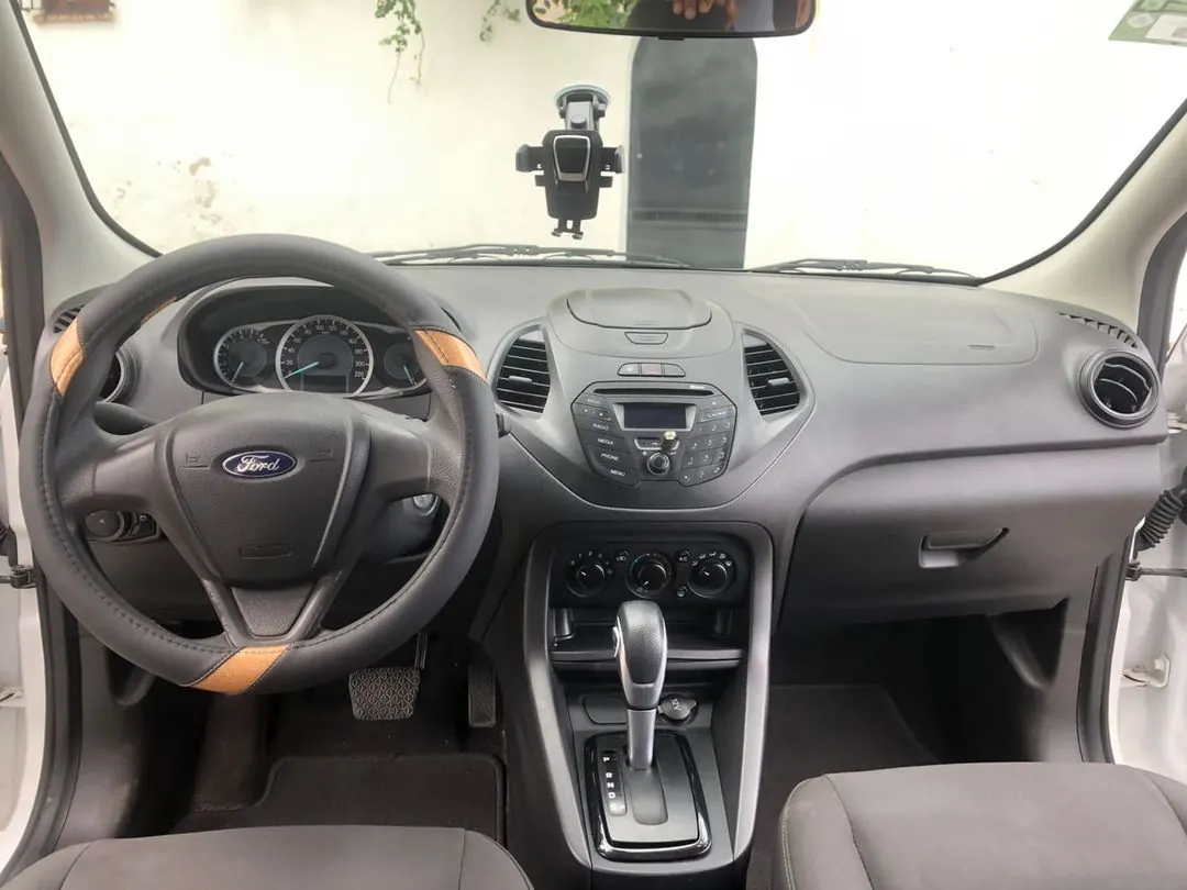 Econo Car AUT (Ford Figo) 5