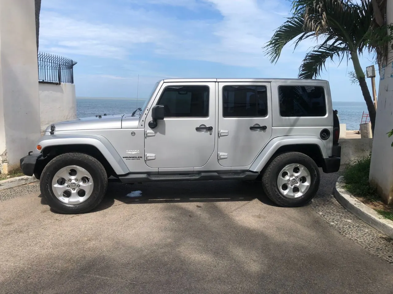 Jeep Wrangler 4 Door 2011 3