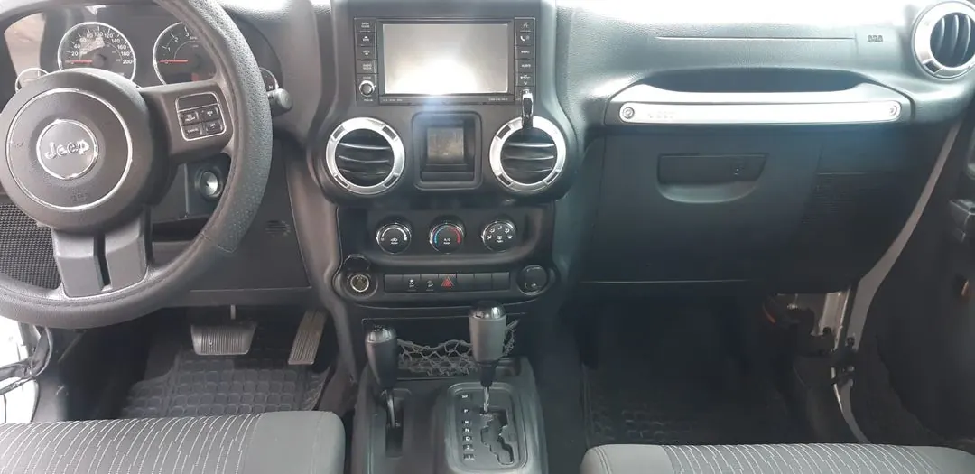 Jeep Wrangler 4 Door 2011 5
