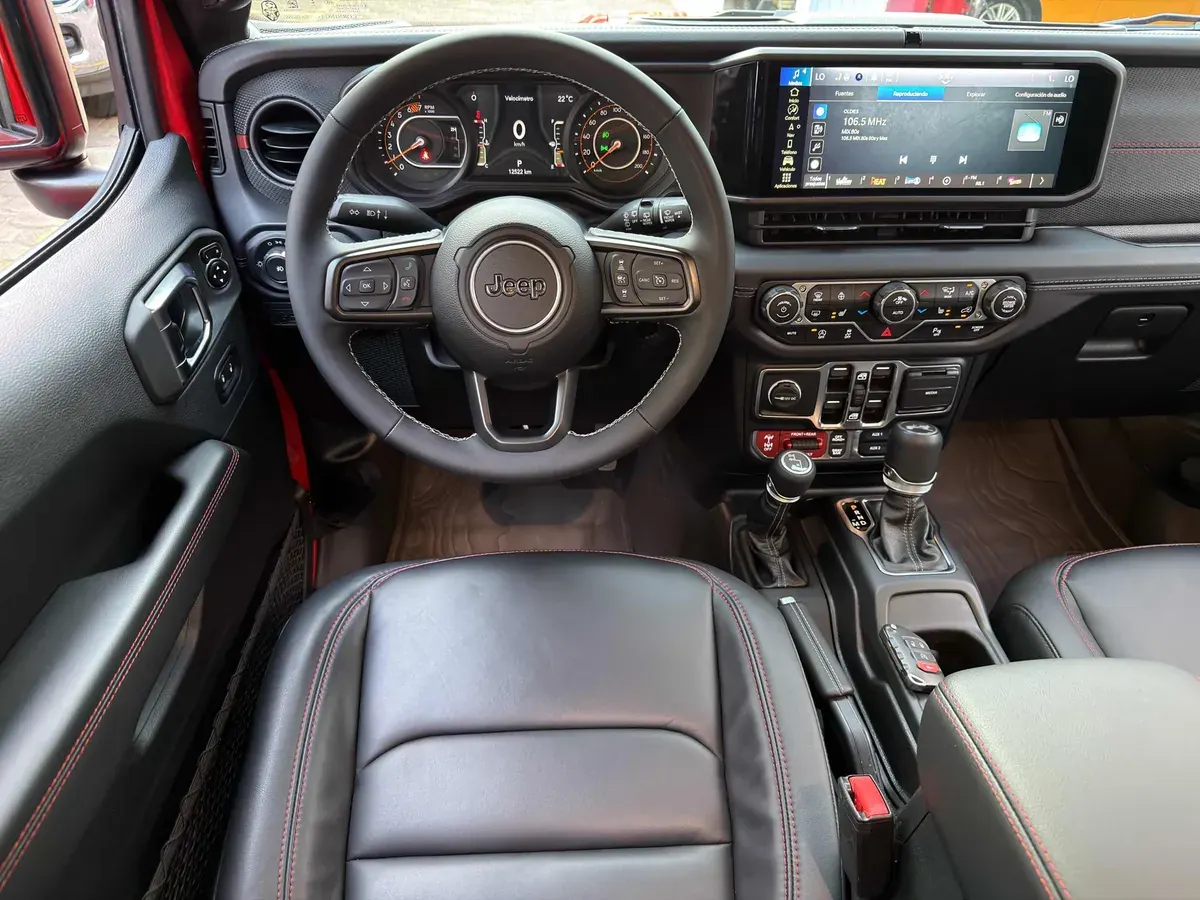 Jeep Wrangler 4 Door 2025 3